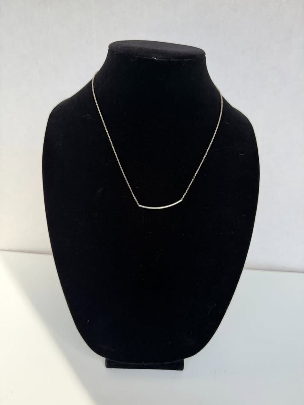 Elegant Gold-Tone Bar Necklace (MWL27)